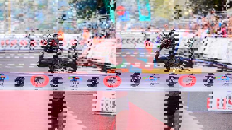 Rookie Runner Shatters 40-Year Track Record at National Championships